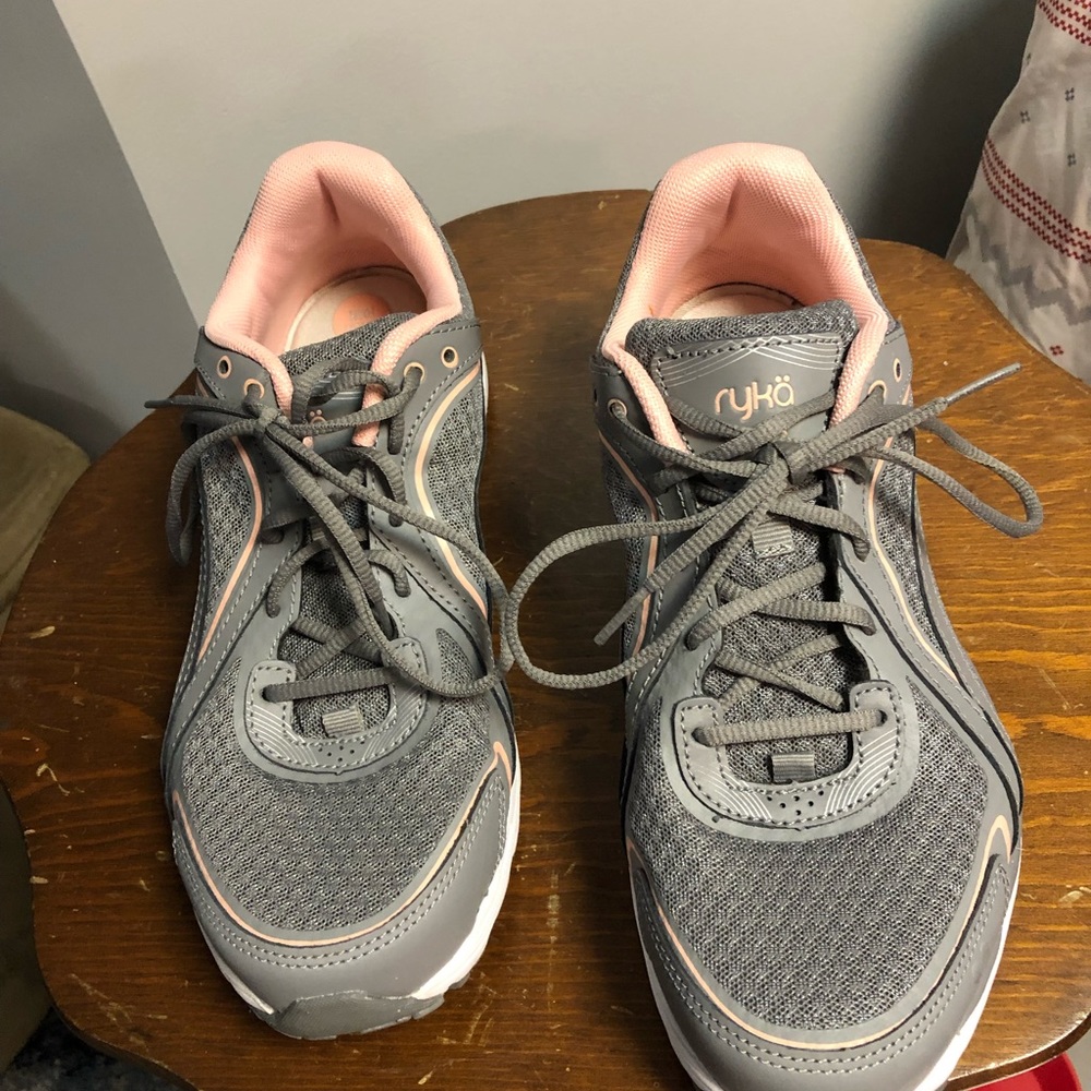 RYKA WOMEN'S Running walking gray pink size 10
